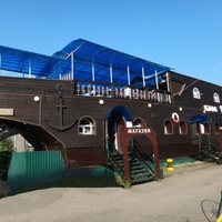 Кафе "Ботик" на берегу Плещеева озера.