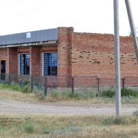Неиспользуемое здание старого магазина