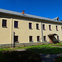 Парк усадьбы Кривякино. Краеведческий музей в юго-западном флигеле.