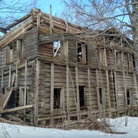 Разрушенный дом в д. Каплиха