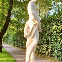 Статуя Эвтерпы музы лирической поэзии.