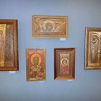 Историко-художественный музей им. И.И. Алексеева. Работы народного художника РФ Александра Тихомирова в стиле "Окнопись".