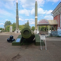 Музей пермской артиллерии. Пермская царь-пушка. 20-дюймовая корабельная чугунная пушка, масса ствола 40т, ядра - 459кг. Из орудия было сделано 313 выстрелов. Испытания начались 16 08 1869г.