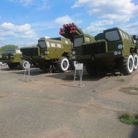 Музей пермской артиллерии. Справа налево: 9Т234-2 РСЗО "Смерч", 9А52-2 РСЗО "Смерч", 9П140 РСЗО "Ураган".