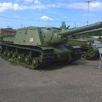 Музей пермской артиллерии. ИСУ-152 — тяжёлая 152-мм самоходная артиллерийская установка, созданная на базе танка ИС-2 в 1943 году.