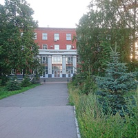 Пермский национальный исследовательский политехнический университет (бывший ПГТУ), строительный факультет на ул. Куйбышева.