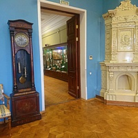 Экспозиции краеведческого музея. Этот камин находился в здании Казенной палаты.