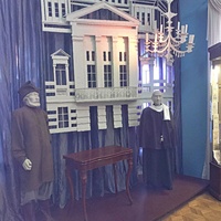 Экспозиции краеведческого музея. Так выглядел дом Мешкова в начале ХХ века. Инсталляция.