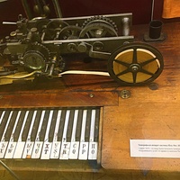 Экспозиции краеведческого музея. История Пермского края с древнейших времен до конца XX в. Телеграфный аппарат системы Юза. Нач. XXв.