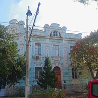 Дом П.Л. Давыдова 1908г. постройки, архитектор А.Л. Генрих, по ул. Пушкина, 3.