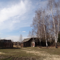 В южной части посёлка.