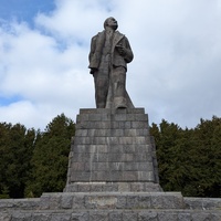 Памятник Ленину