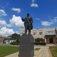 Памятник Ленину