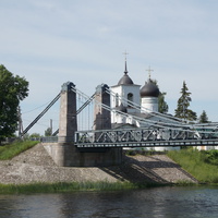 Цепной мост через реку Великая