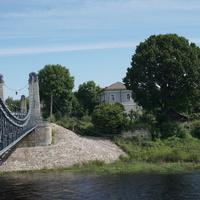 Цепной мост через реку Великая