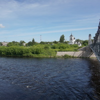 Цепной мост через реку Великая