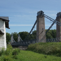 Мост через реку Великая в городе Остров