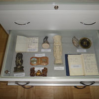 Краеведческий музей. Почётные граждане г. Бор. Сувениры. Н.Ф. Филатова - советского и российского историка, краеведа, исследователя искусства и архитектуры Нижегородского края.