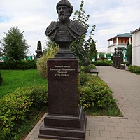 Вознесенский Печерский мужской монастырь. Cквер с бюстами российских правителей. Аллея династии Рюриковичей. Великий князь Александр Михайлович Тверской.