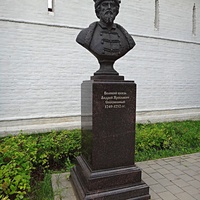 Вознесенский Печерский мужской монастырь. Cквер с бюстами российских правителей. Аллея династии Рюриковичей. Великий князь Андрей Ярославич Споспешный.