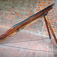 Проход (бывший боевой ход в "пряслах" - участках стен между башнями Нижегородского Кремля). Затинная пищаль у бойницы в стене между Никольской и Коромысловой башнями.