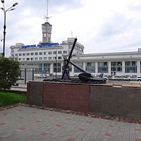 Скульптура "Якорь" в сквере на площади Маркина.