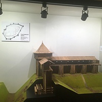 «Град на усть Оки» — двухуровневая экспозиция в Никольской башне Нижегородского кремля. Макет части дерево-земляных укреплений кремля.