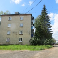 Улица Гагарина, 1