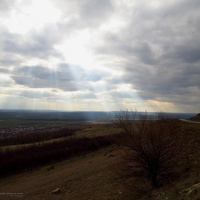 Вид от объездной дороги южнее г.Светлоград на оз.Солёное, расположенный на его берегу хут.Солёное Озеро и участок самой объездной
