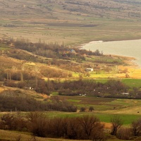 Вид от объездной дороги южнее г.Светлоград на оз.Солёное и расположенные на его берегу постройки хут.Солёное Озеро