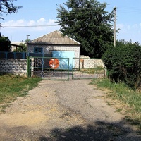 Выезд с территории детсада №5 по ул.Свободы,98 на ул.Садовую. 31.08.2007г.