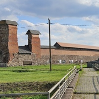 Часть восстановленной стены замка