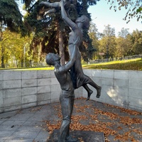 Скульптура "Семья"