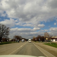 На ул.Ставропольской (участок трассы Р-216) перед пересечением с ул.Южной (справа в кадре).