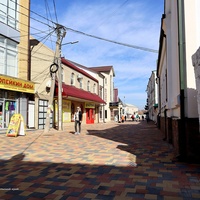 На ул.Тургенева, вид в направлении пересечения с ул.Ленина.