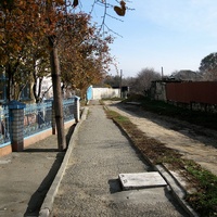 На ул.Суворова между пер.Московским и пер.Ручейным, вид в направлении пересечения с пер.Ручейным