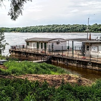 Причал речного транспорта на реке Ока.
