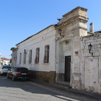 В старом городе.