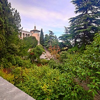 Санаторий "Горный" в п.г.т. Курпаты. Одна из башен 1-го корпуса с лестничными пролётами и маршами внутри.