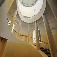 Санаторий "Горный" в п.г.т. Курпаты. Внутри одной из башен 1-го корпуса с лестничными пролётами и маршами.