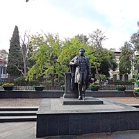 Памятник А.С. Пушкину на Пушкинской улице.