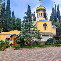 Крестильная часовня при соборе Александра Невского на Садовой улице.