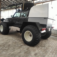 Музей автомобильного искусства. Серийный снегоболотоход Бронто Марш (Bronto Marsh), созданный на базе отечественного внедорожника LADA Niva.