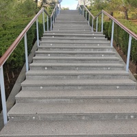 Лестница мемориального комплекса «Холм Славы» к вечному огню.