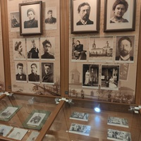 Дом-музей Антона Павловича Чехова «Белая дача». Постоянная экспозиция «Жизнь и творчество А.П. Чехова».