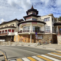 Отель «Эрпан» на Алупкинском шоссе в Гаспре.