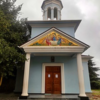 Храм в честь иконы Божией Матери Нерушимая Стена.