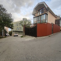 Стройгородок, микрорайон пос. гор. типа Гаспра. Гостиница "Парус" по Парусному переулку.