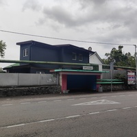 Автобусная остановка "Ореанда" на Севастопольского шоссе.