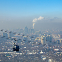 Алматы.  Кок-Тобе. Вид на город в морозной дымке...